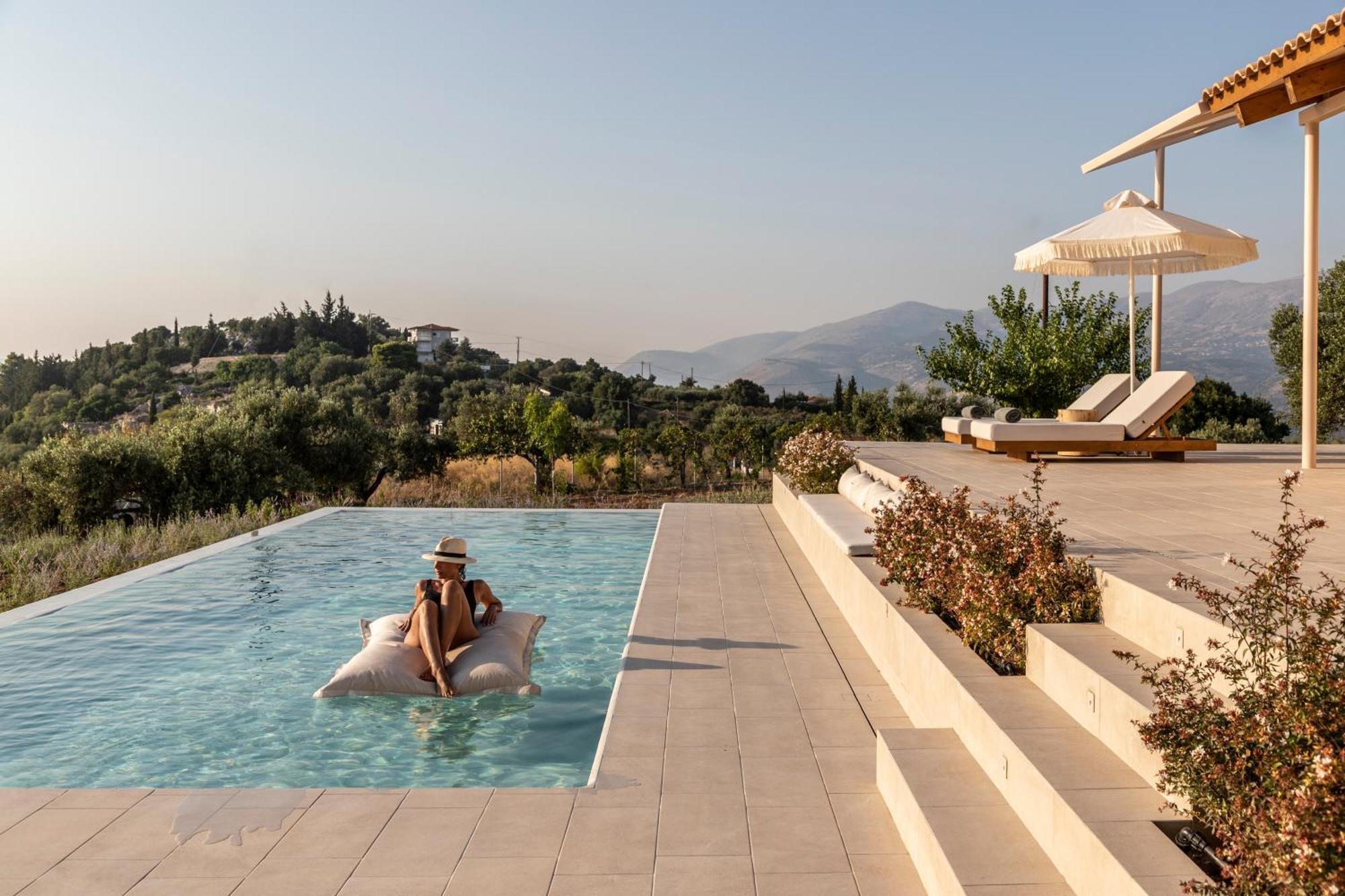 Avertosia Luxury Villas Argostolion Exterior foto
